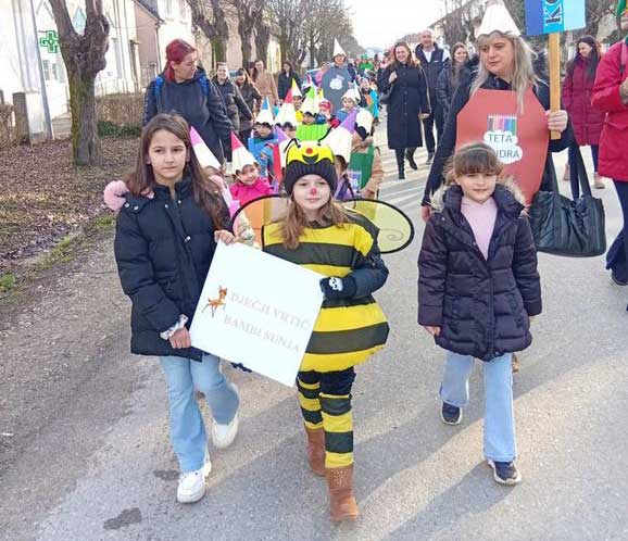 Sunjska fašnička povorka